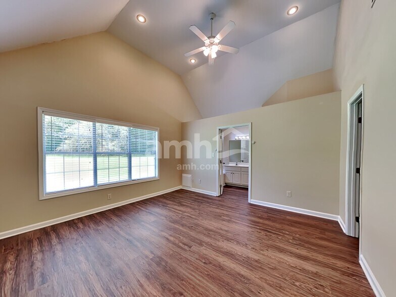 Building Photo - 412 Briarwood Rd