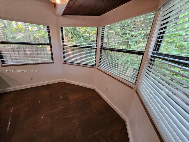 Building Photo - 38 SW 6th St