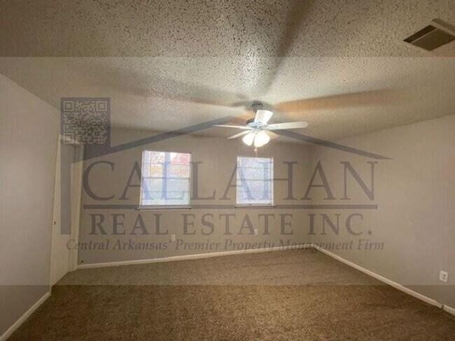 Building Photo - Twin Lakes 3 Bedroom Home