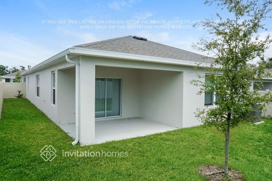 Building Photo - 8036 Majestic Palms Ct