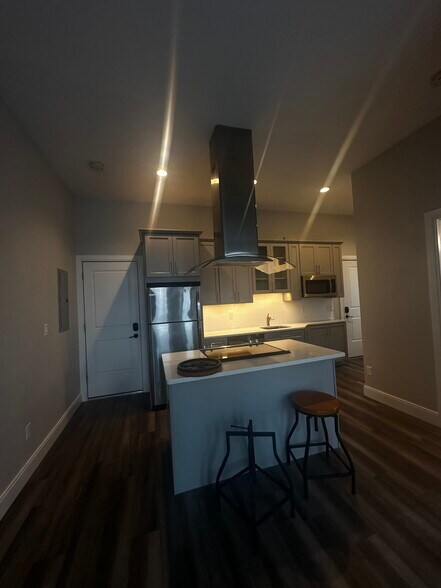 Building Photo - 191 Washington Ave