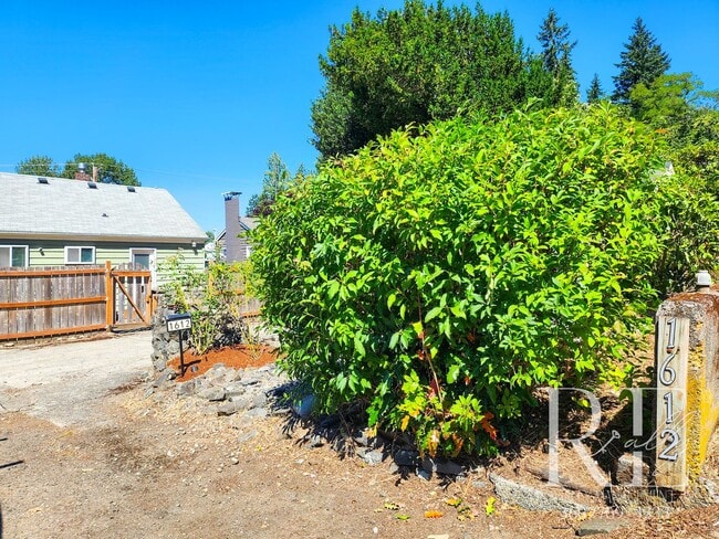 Building Photo - Classic Charmer with Water Views in the Heart of Manette