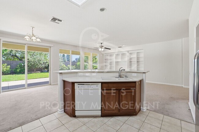 Building Photo - Refreshed 2-bedroom plus den, 2.5-bathroom in beloved Sun City Lincoln Del Webb community!