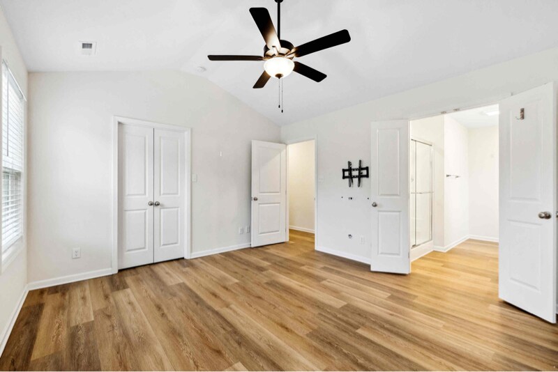 Building Photo - 5009 Spring Creek Rd