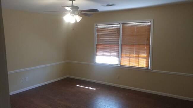 Building Photo - Nice 4 Bedroom 2 Bath Property Near Tuscaloosa/Cottondale Area