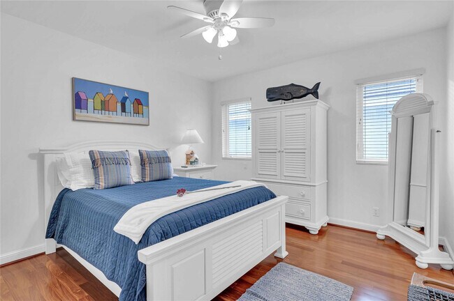 Building Photo - 3315 NE 17th St