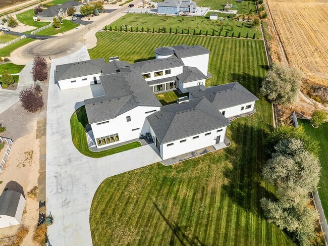 Building Photo - 12401 Rivendell Ct