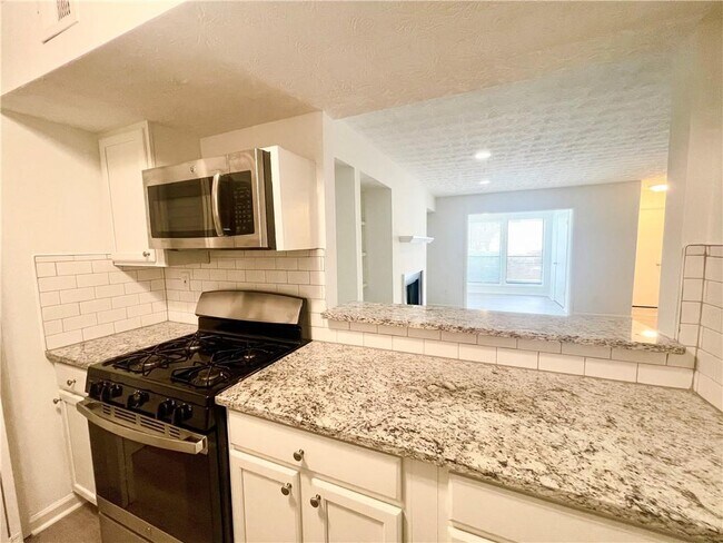 Building Photo - 320 Park Ridge Cir