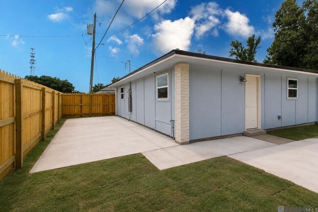 Building Photo - 43053 N Billville Rd