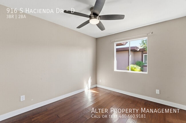 Building Photo - 916 S Hacienda Dr