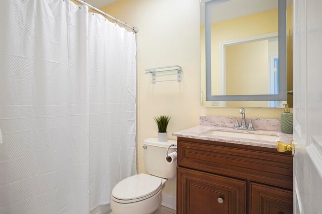 Building Photo - 80 Lyon Ct