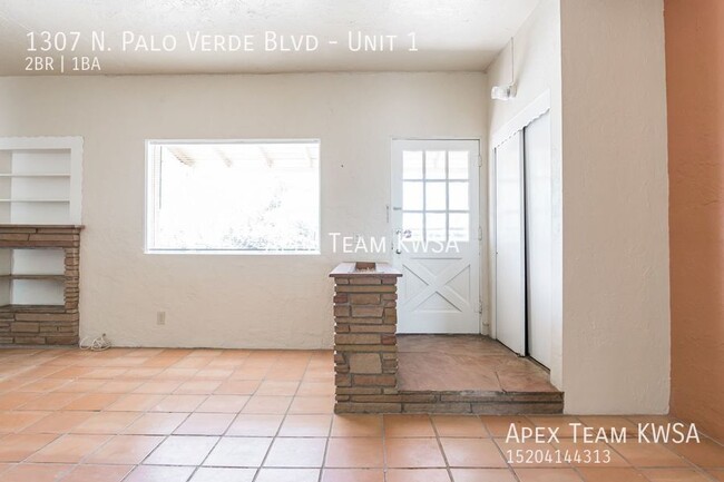 Building Photo - $1125- Lovely 2 Bed / 1 Bath Unit Availabl...