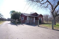 Building Photo - NOW AVAILABLE!! 2 Bedroom 1 bath in Turlock!