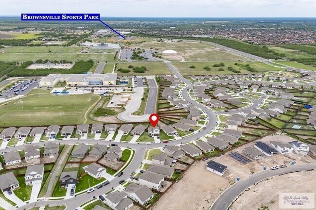 Building Photo - 2168 Grove Ln
