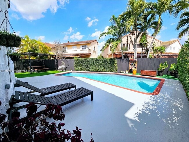 Building Photo - 13217 SW 9th Ln