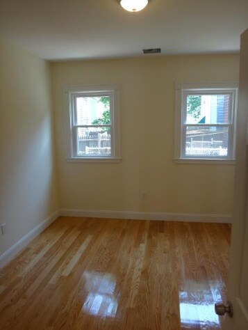 Building Photo - 100 L St