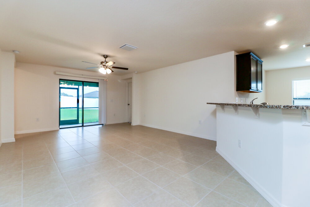 Building Photo - 4176 High Ridge Ave