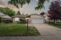 Building Photo - 25568 Kinyon St