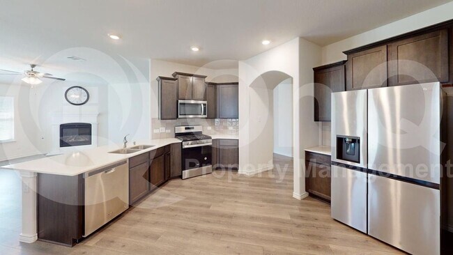 Building Photo - 402 Cliffmere Dr