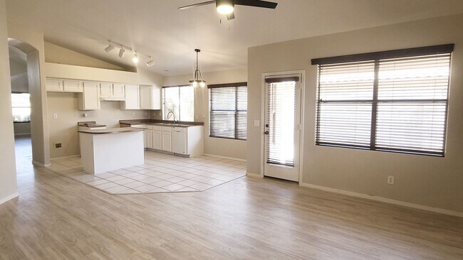 Building Photo - REMODELED 3-BEDROOM BY SAN TAN MALL