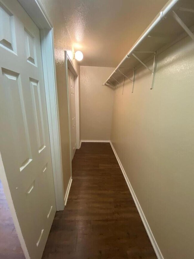 Building Photo - Now Available — Beautiful 3 Bedroom, 2 Bath Home!