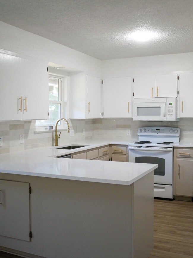 Building Photo - 5002 Tahoe Trl
