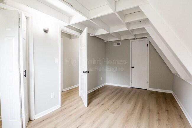 Building Photo - 90 Park St