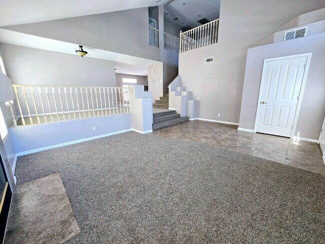 Building Photo - "Spacious 3-Bed Oasis with 2.5 Baths on Funston Way, Las Vegas - 2,264 Sq. Ft. of Comfort!"
