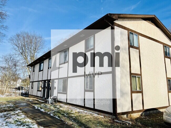 Building Photo - 834 Whitethorne Ave