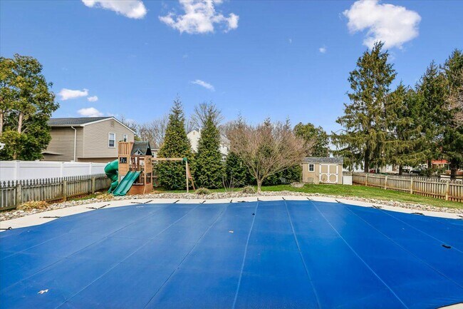 Building Photo - 7338 Argonne Dr