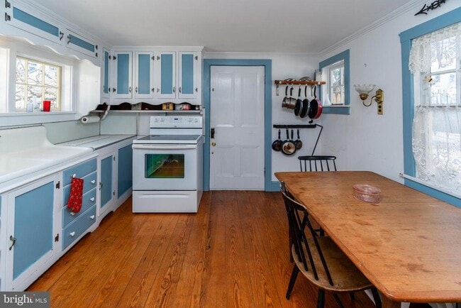 Building Photo - 45 York St