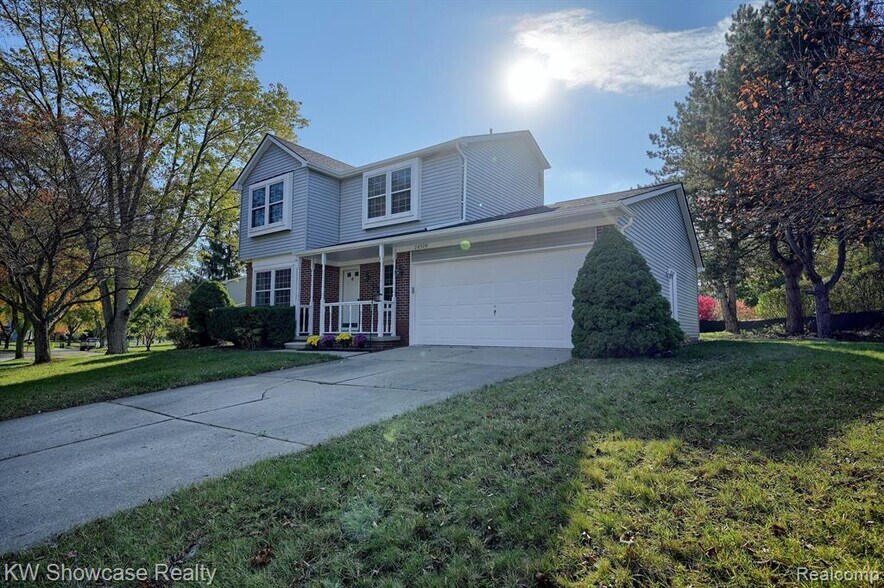 Building Photo - 24509 Simmons Dr