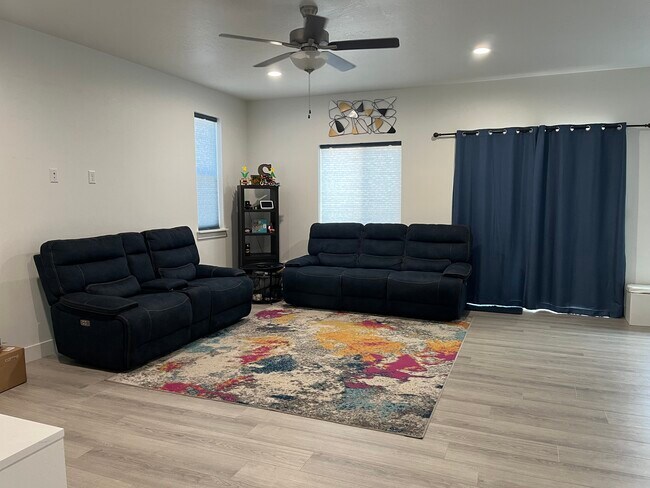 Building Photo - 4592 Rustic Ranch Way