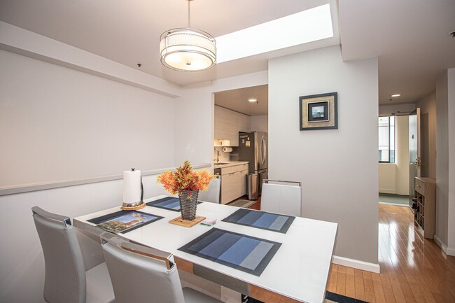 Building Photo - Fully Furnished 2-Bedroom + Office, 2-Bath...