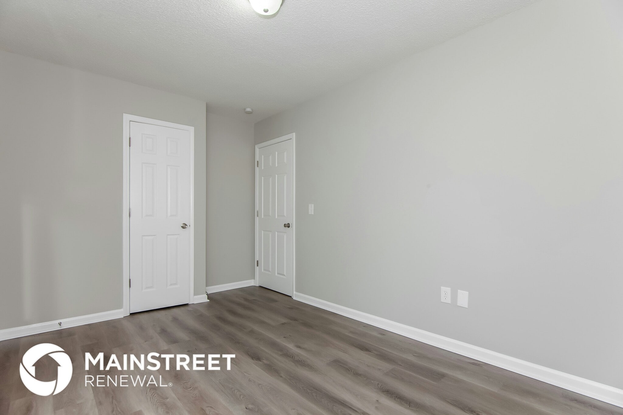 Building Photo - 1367 Hidden Valley Dr