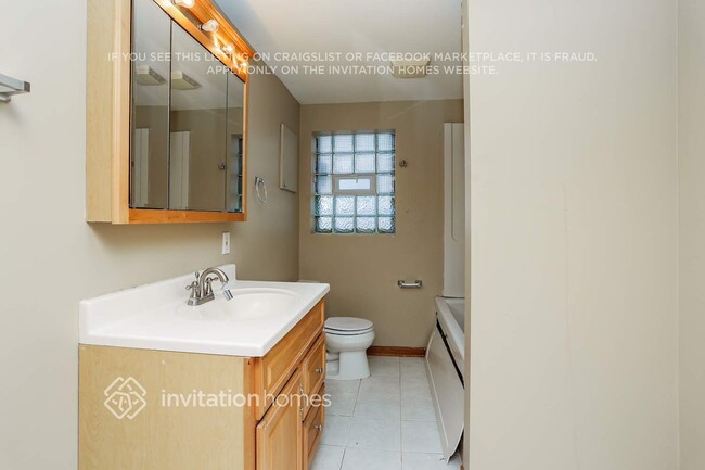 Building Photo - 7442 160th St