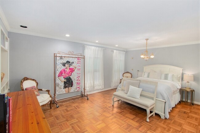 Building Photo - 2522 Wordsworth St