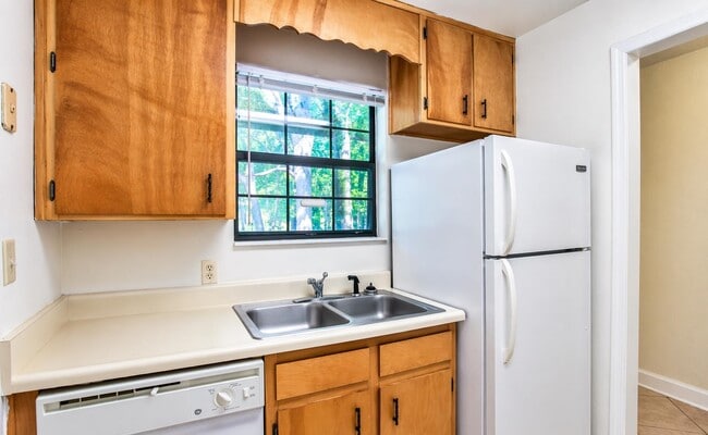 Building Photo - 4777 Leah Ln