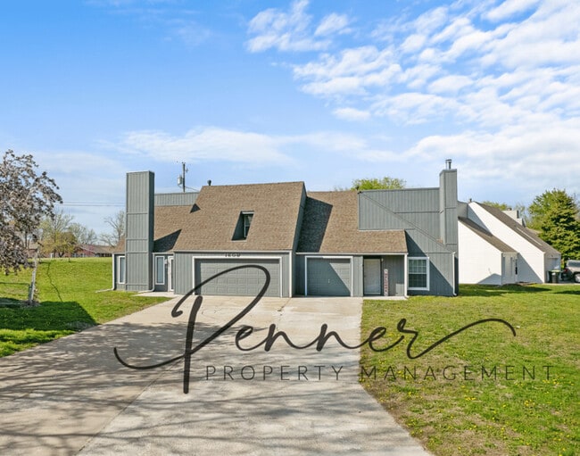 Primary Photo - 1606 Blueberry Dr