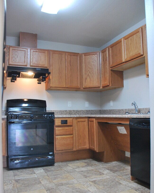 Building Photo - Eagle Ridge Townhomes