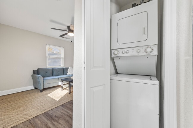 Building Photo - 76 Haygood Ave SE