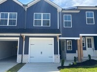 Building Photo - Spacious 3BR Townhome with Modern Finishes & Lawn Care Included!