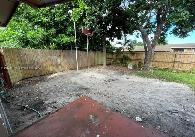 Building Photo - 18740 NW 10th Rd