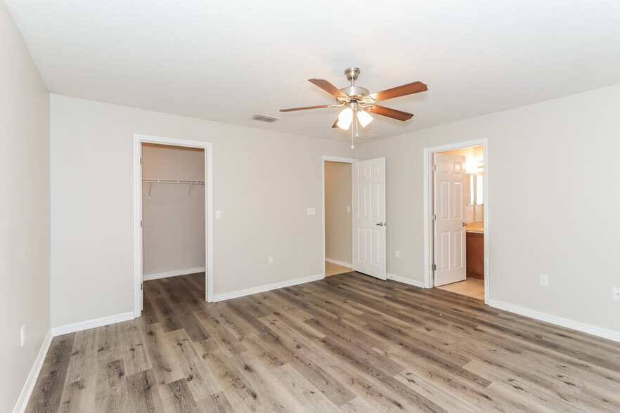 Building Photo - 5059 Belmont Park Ln