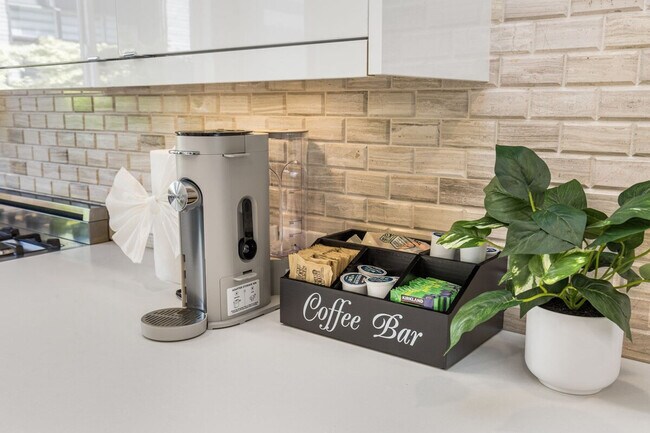 Building Photo - 722 3rd Ave N