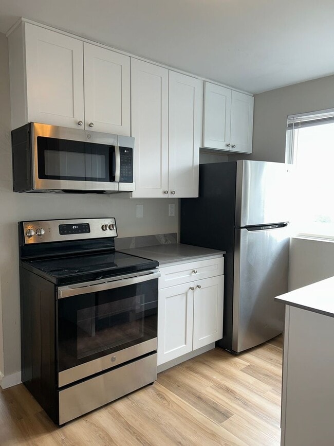 Building Photo - Ground Floor - Fully Remodeled 1 BD/ 1 BA!!