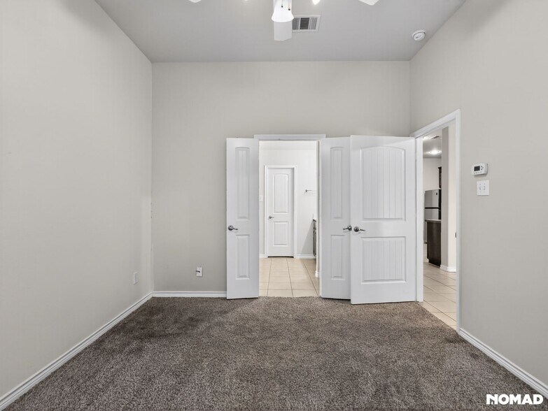 Building Photo - 2131 Colby Ln