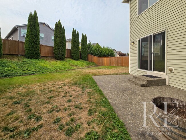 Building Photo - Spacious Port Orchard Home with Garage, Fu...