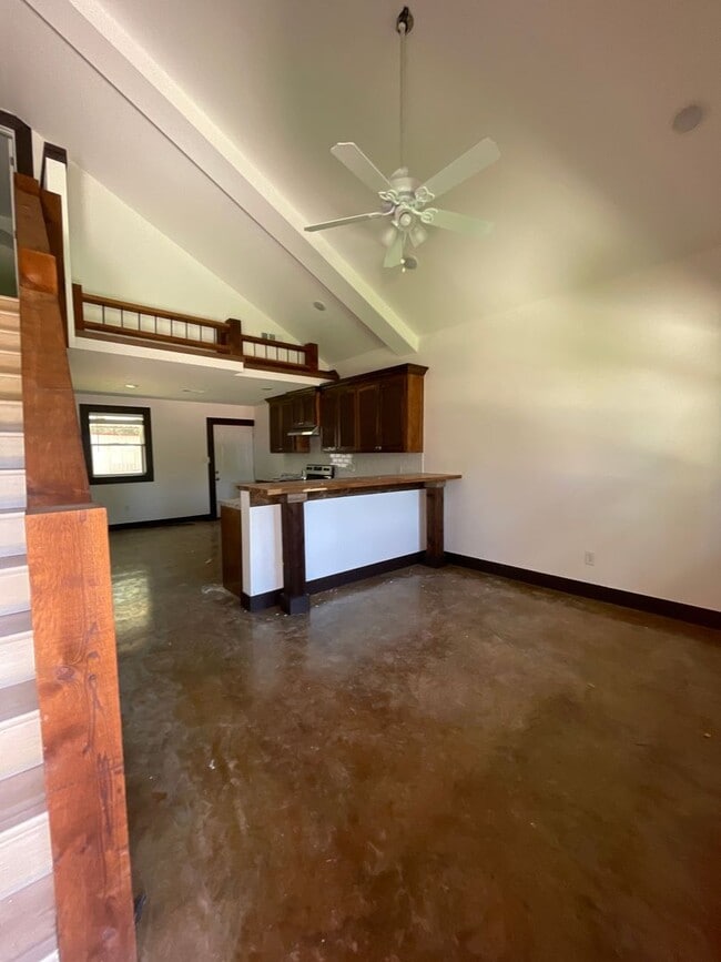 Building Photo - County Living, 3 bed barndominium