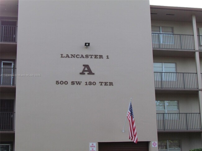 Building Photo - 500 SW 130th Terrace